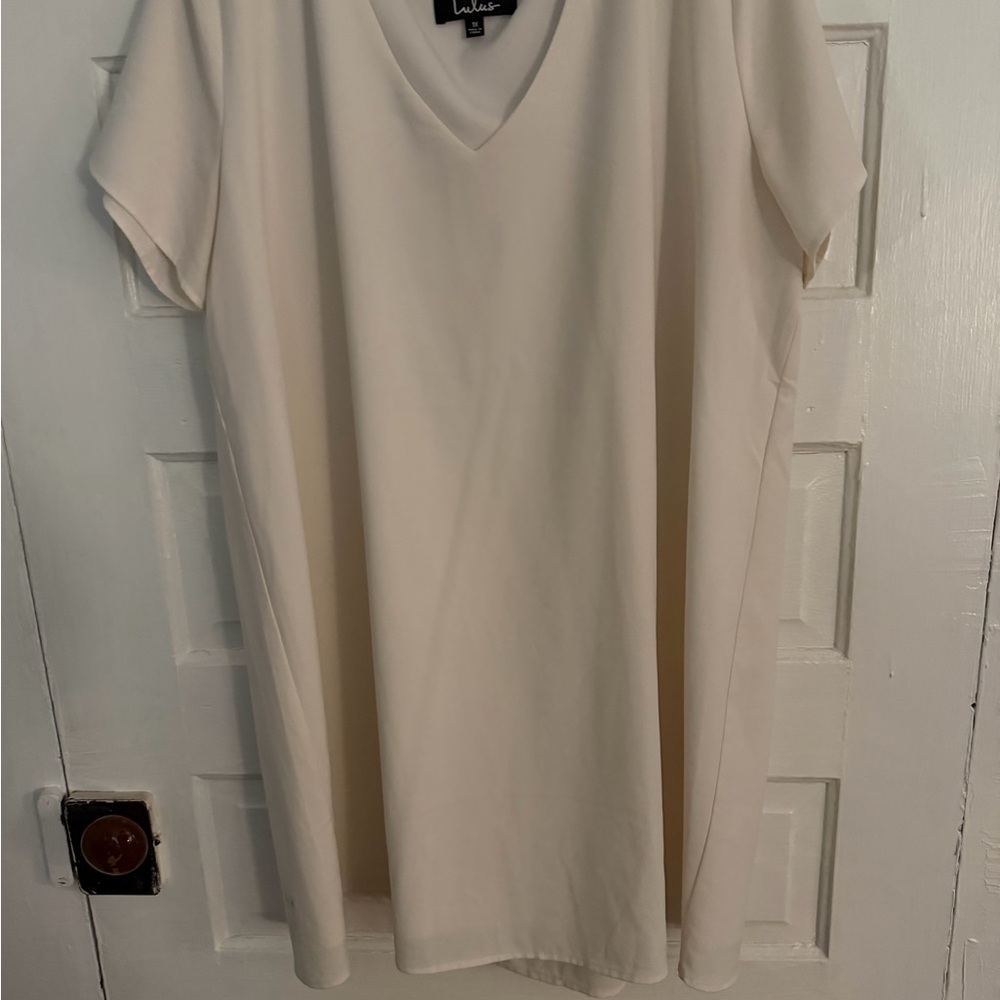 Lulu's Cream V-Neck Short Sleeve Shift Dress